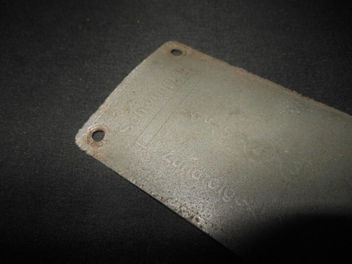 WW2 German Wehrmacht – ENGINE VALVE COVER DATA PLATE – MAYBACH HL42 – RARE! — image 3