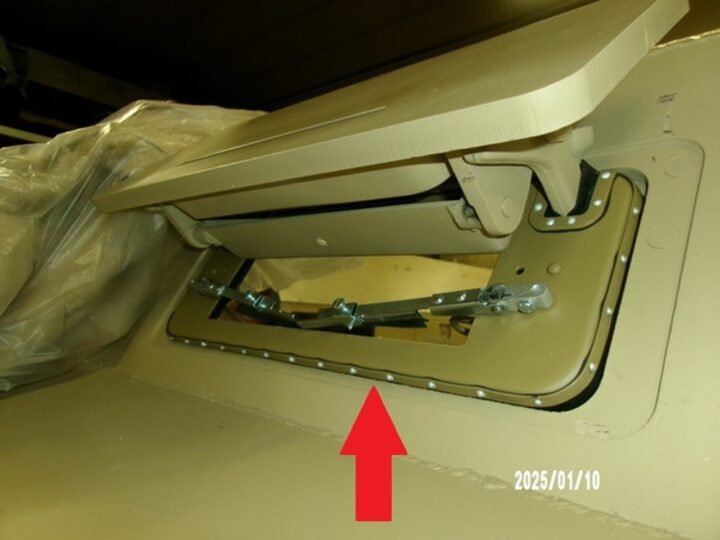 WW2 German Wehrmacht Schutzfenster – DRIVER VISION PORT – Sd.Kfz. 251 – NICE! — image 12