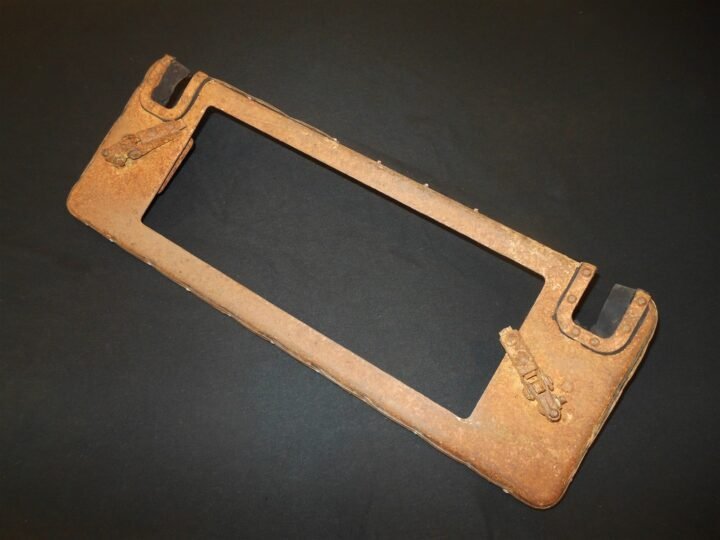 WW2 German Wehrmacht Schutzfenster – DRIVER VISION PORT – Sd.Kfz. 251 – NICE! — image 6