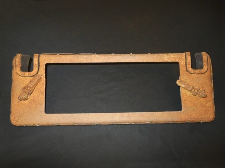 WW2 German Wehrmacht Schutzfenster – DRIVER VISION PORT – Sd.Kfz. 251 – NICE! — image 7