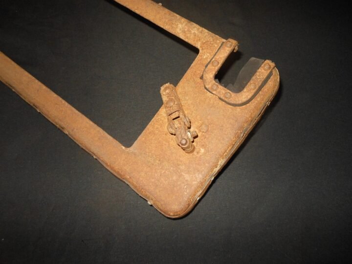 WW2 German Wehrmacht Schutzfenster – DRIVER VISION PORT – Sd.Kfz. 251 – NICE! — image 9