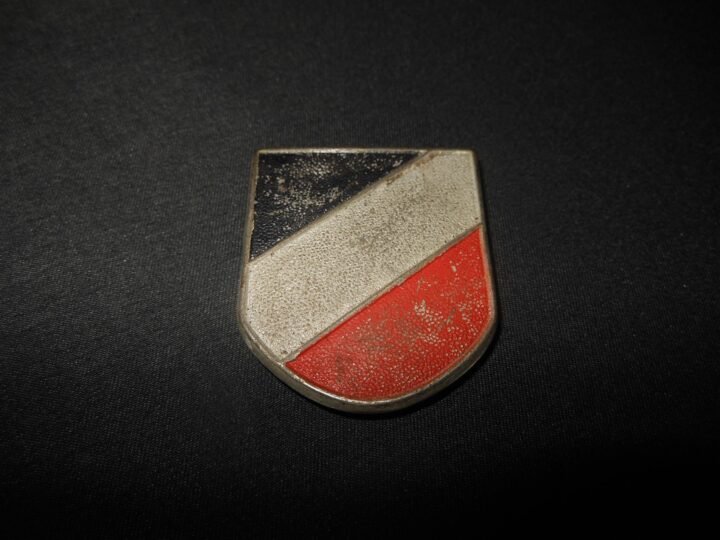 WW2 German Wehrmacht EM/NCO Tropenhelm Abzeichen – TROPICAL PITH HELMET SHIELD — image 2