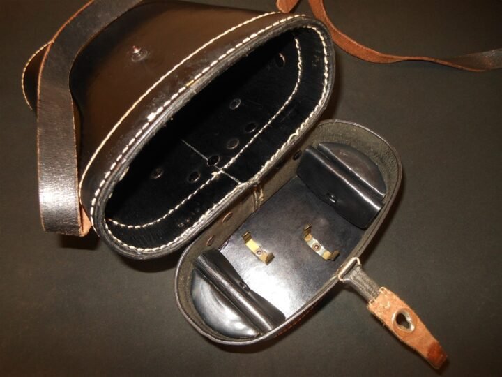 WW2 German Kriegsmarine – 7×50 TALL BINOCULAR CASE + STRAP & FILTERS – SUPERB! — image 12