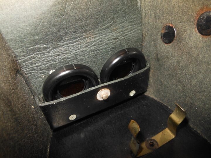 WW2 German Kriegsmarine – 7×50 TALL BINOCULAR CASE + STRAP & FILTERS – SUPERB! — image 14