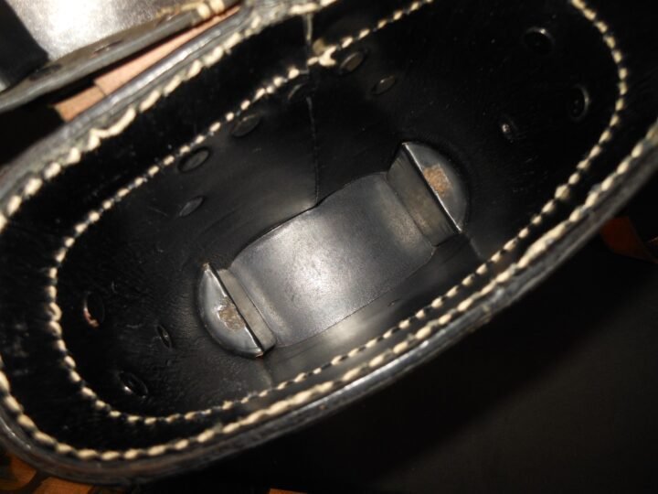 WW2 German Kriegsmarine – 7×50 TALL BINOCULAR CASE + STRAP & FILTERS – SUPERB! — image 15