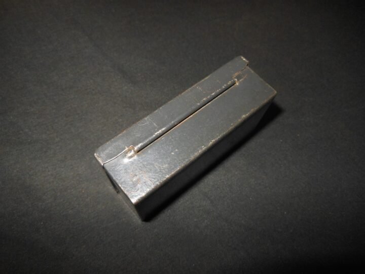 WW2 German Wehrmacht Ersatzteilkasten – GUNNER SPARE PARTS TIN – 1945 – RARE — image 10