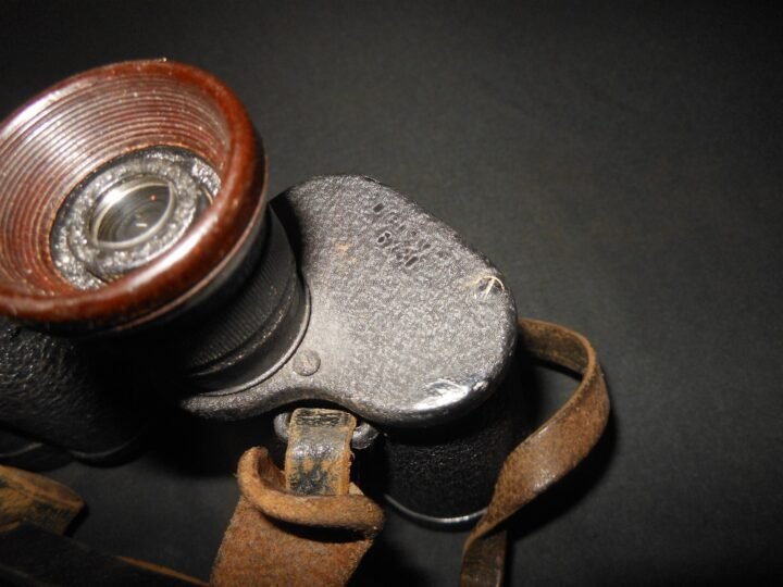 WW2 German Wehrmacht Dienstglas – 6×30 BINOCULARS – BLACK CRACKLE FINISH – RARE! — image 11