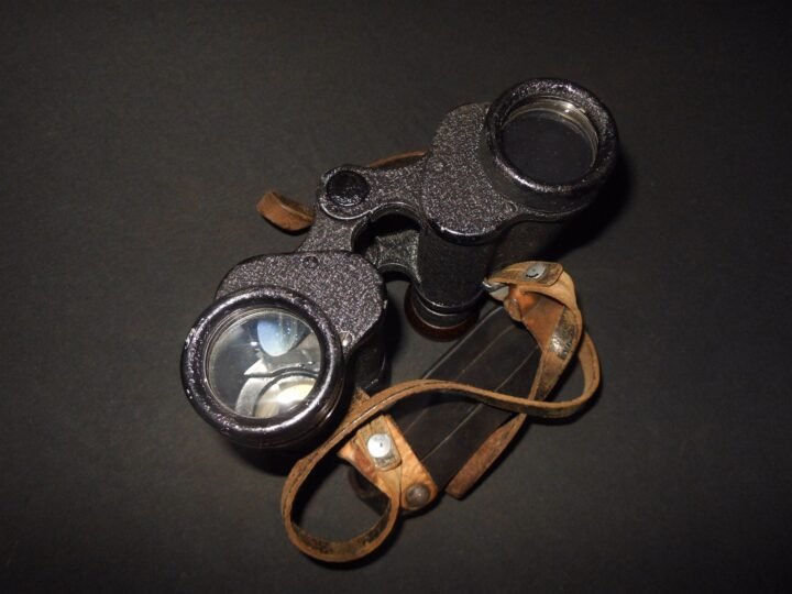 WW2 German Wehrmacht Dienstglas – 6×30 BINOCULARS – BLACK CRACKLE FINISH – RARE! — image 13
