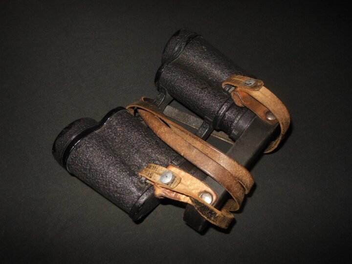 WW2 German Wehrmacht Dienstglas – 6×30 BINOCULARS – BLACK CRACKLE FINISH – RARE! — image 7
