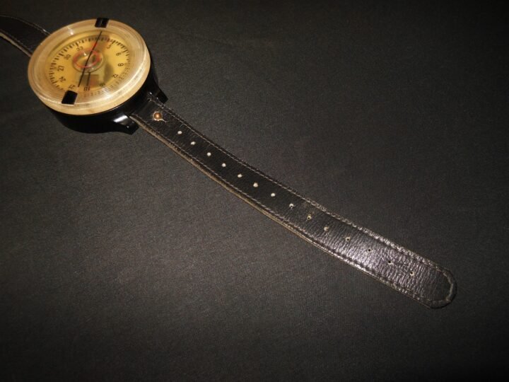 WW2 German Luftwaffe Armbandkompaß 39 – AK39 WRIST COMPASS – 2nd MODEL – NICE! — image 4