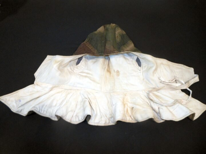WW2 German Wehrmacht Kopfhaube – REVERSIBLE CAMOUFLAGE HOOD – SUMPFTARNMUSTER 43 — image 10