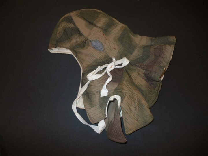 WW2 German Wehrmacht Kopfhaube – REVERSIBLE CAMOUFLAGE HOOD – SUMPFTARNMUSTER 43 — image 4