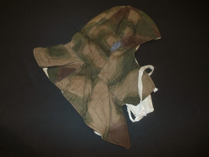 WW2 German Wehrmacht Kopfhaube – REVERSIBLE CAMOUFLAGE HOOD – SUMPFTARNMUSTER 43 — image 7