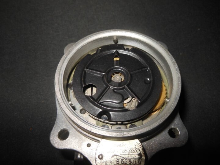 WW2 German Luftwaffe Borduhr – JUNGHANS COCKPIT CLOCK – 5th MODEL – BOXED! — image 9