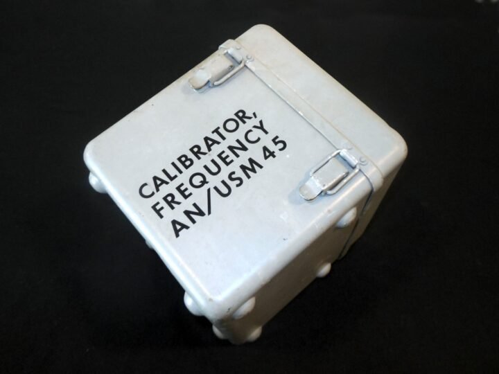 US Army / Navy – AAN / USM-45 RADIO FREQUENCY CALIBRATOR – TS-979 – VERY NICE! — image 11