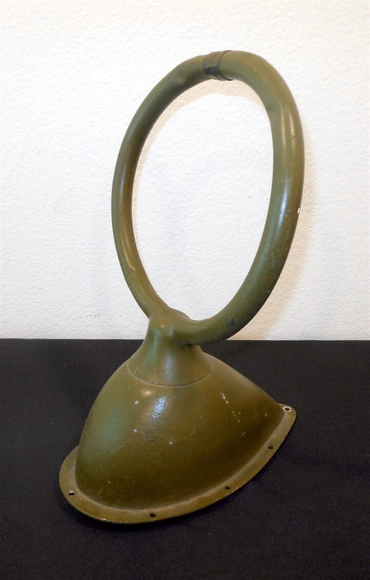 WW2 US Army Aircraft – BENDIX RADIO LOOP ANTENNA – MN-20D – B-17 B-25 C-47 — image 3