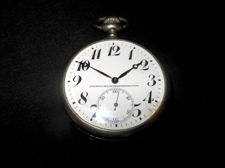 WW1 German Heeres Taschenuhr – ARMY ISSUE POCKET WATCH w/ STRAP – REVUE – NICE! — image 6