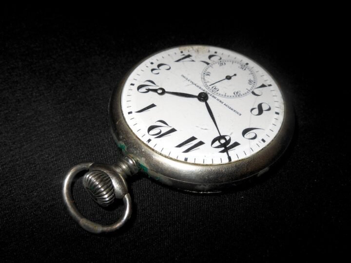 WW1 German Heeres Taschenuhr – ARMY ISSUE POCKET WATCH w/ STRAP – REVUE – NICE! — image 8