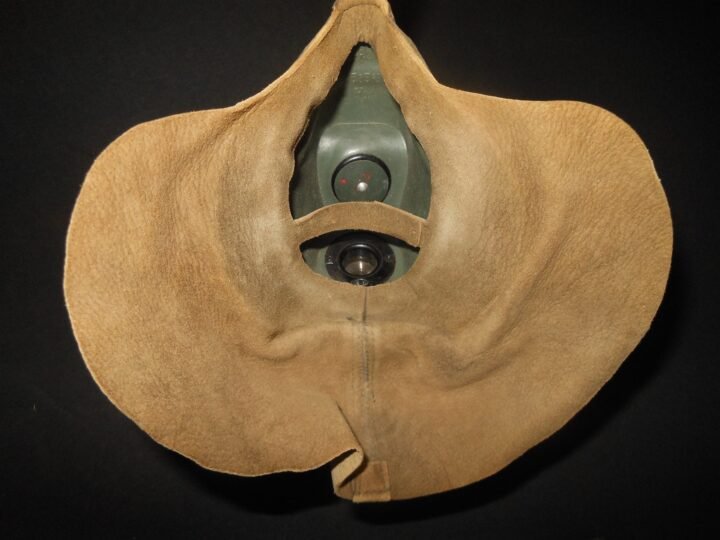 WW2 German Luftwaffe Sauerstoffmaske – 1067 / HM51 PILOT OXYGEN MASK – RARE! — image 22
