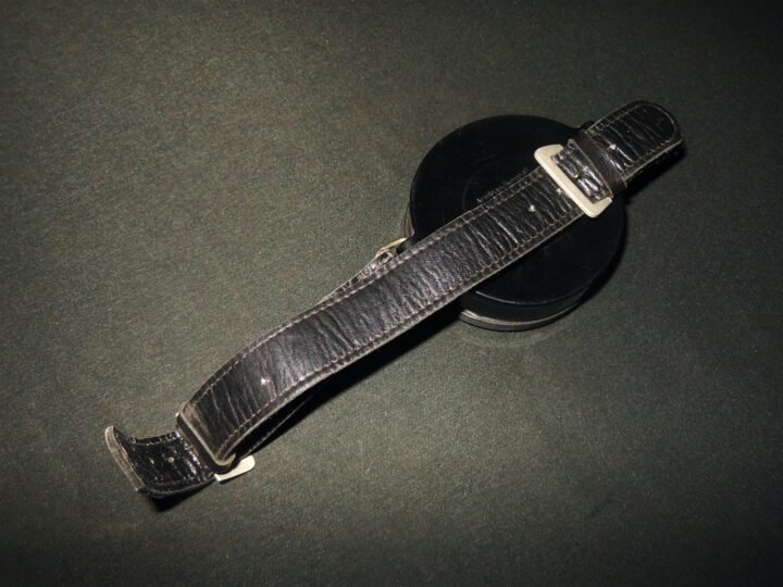 WW2 German Luftwaffe Armkompaß – AK39 WRIST COMPASS – 1ST MODEL – UNISSUED! — image 3