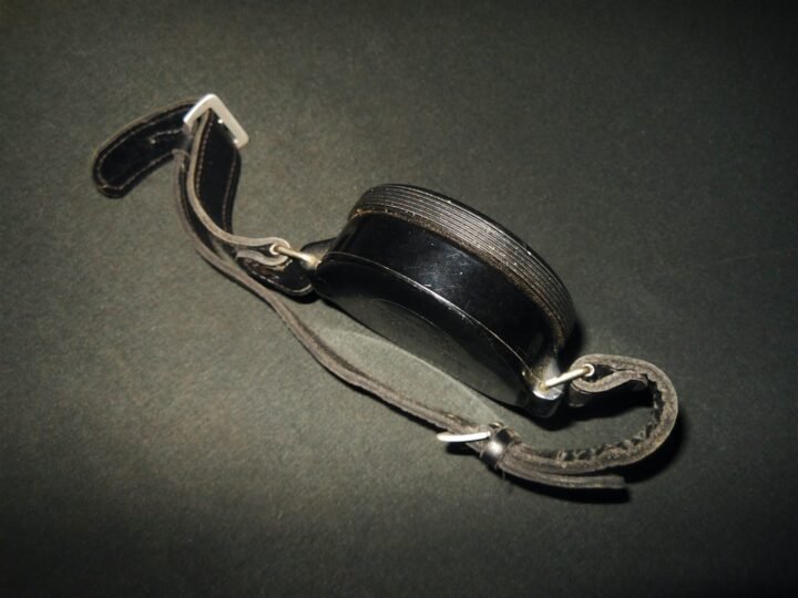 WW2 German Luftwaffe Armkompaß – AK39 WRIST COMPASS – 1ST MODEL – UNISSUED! — image 8