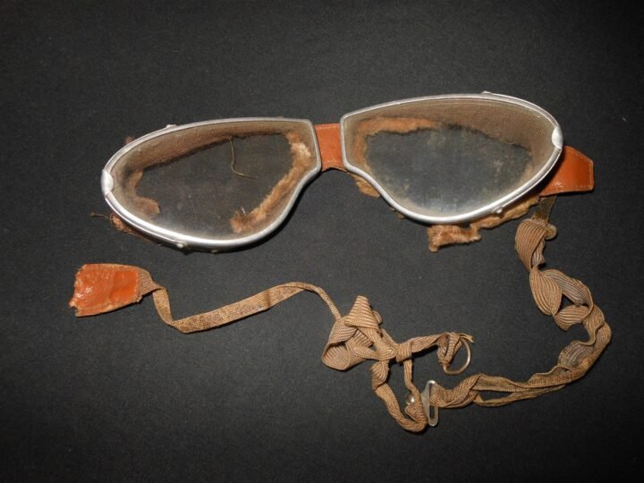 WW1 Imperial German / Prussian Fliegertruppe – FOLDING PILOT GOGGLES – NICE! — image 2