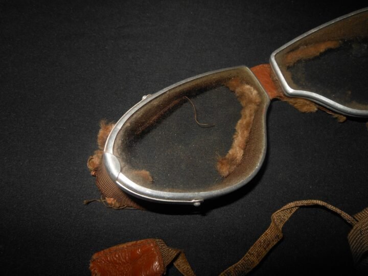 WW1 Imperial German / Prussian Fliegertruppe – FOLDING PILOT GOGGLES – NICE! — image 4