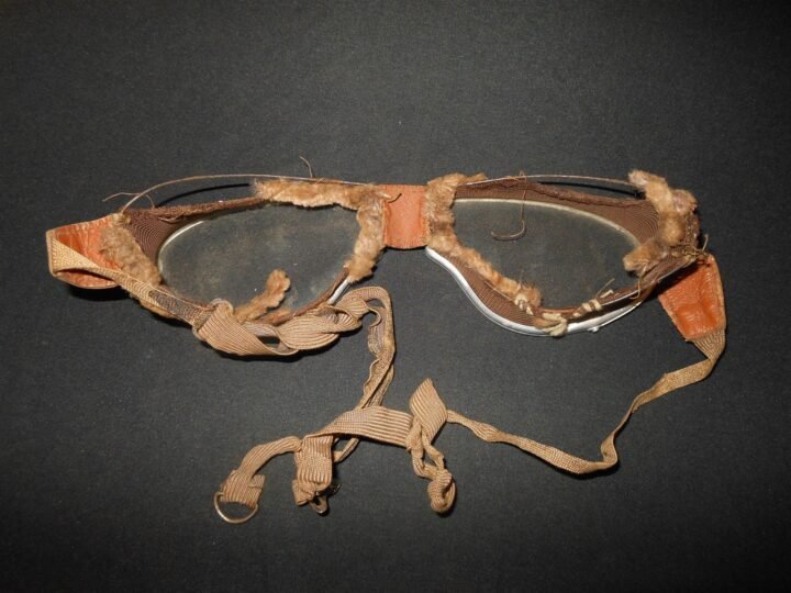 WW1 Imperial German / Prussian Fliegertruppe – FOLDING PILOT GOGGLES – NICE! — image 8