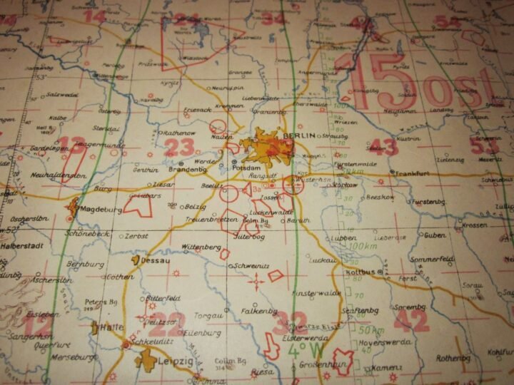 WW2 German Luftwaffe Navigationskarte – 1:2000000 NAVIGATIONAL MAP – GERMANY — image 4