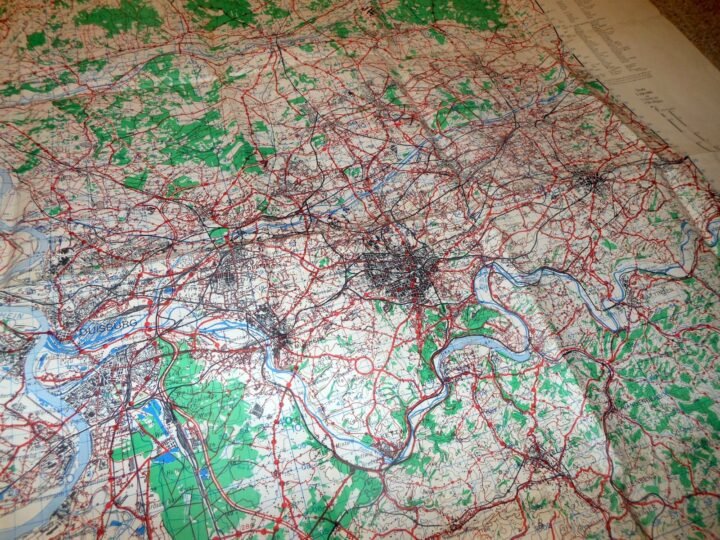 WW2 British War Office Army – 1:100,000 TOPOGRAPHICAL MAP – ESSEN – 1944 – NICE! — image 7