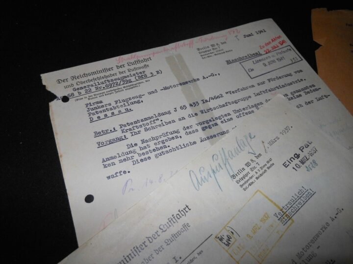 WW2 German Luftwaffe – JUNKERS MOTORENWERKE FUEL SYSTEM PATENT DOCUMENTS – NICE — image 2