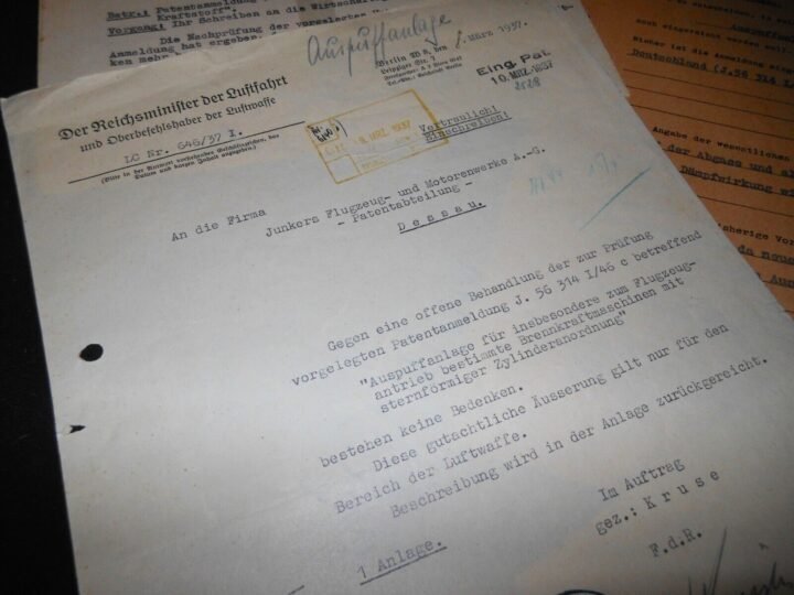 WW2 German Luftwaffe – JUNKERS MOTORENWERKE FUEL SYSTEM PATENT DOCUMENTS – NICE — image 3
