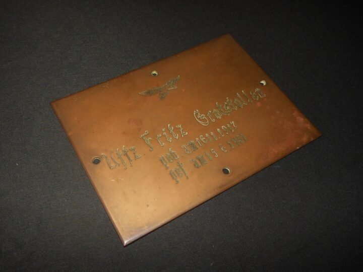 WW2 German Luftwaffe – BRASS MEMORIAL PLAQUE – GROTSTOLLEN – KIA – Fw200 CONDOR — image 3