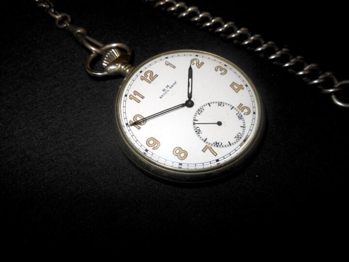 WW2 German Kriegsmarine Beobachtungsuhren – NAVIGATIONAL DECK WATCH – SOLVIL — image 2