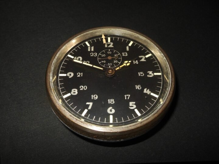 WW2 German Luftwaffe Borduhr – KIENZLE COCKPIT CLOCK – Ju52 Ar66 – NICE! — image 3