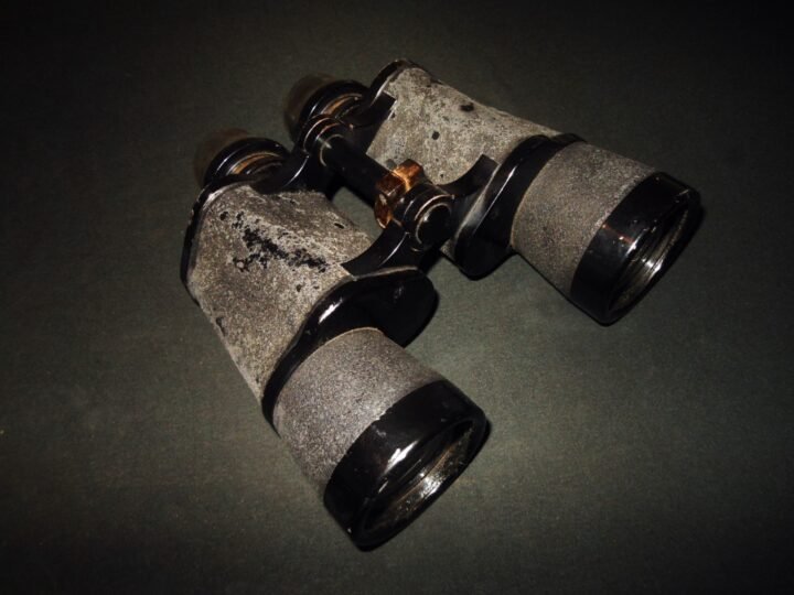 WW2 German Kriegsmarine – 7×50 CARL ZEISS GAS MASK BINOCULARS – VERY NICE! — image 3