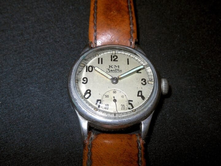 WW2 German Kreigsmarine Dienstuhr – PERSONAL SERVICE WATCH – ZENTRA – NICE! — image 3
