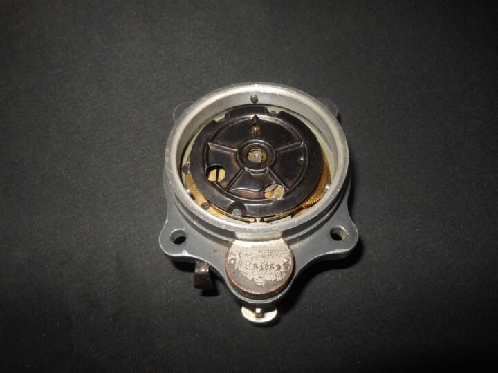 WW2 German Luftwaffe Borduhr – JUNGHANS COCKPIT CLOCK – 5th MODEL – VERY NICE! — image 7