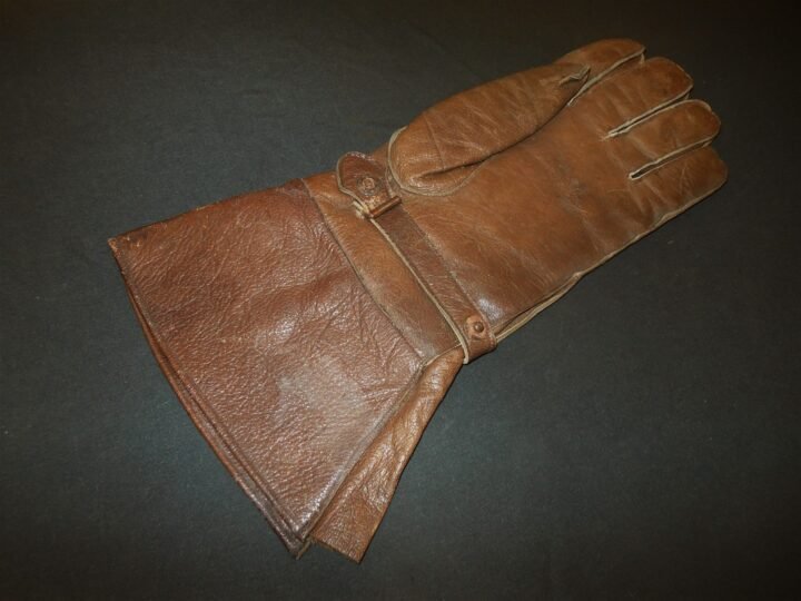 WW2 German Luftwaffe Fliegerhandschuhe – LEATHER PILOT GLOVES – GAUNTLET – NICE! — image 11