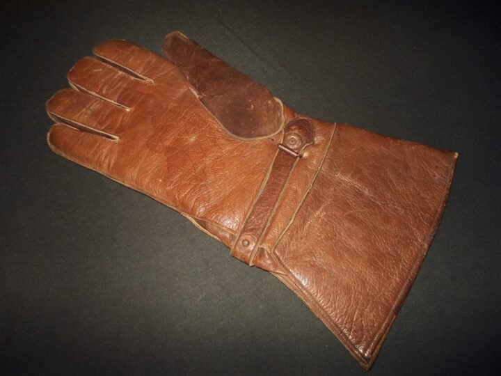 WW2 German Luftwaffe Fliegerhandschuhe – LEATHER PILOT GLOVES – GAUNTLET – NICE! — image 3