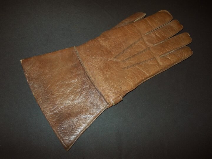 WW2 German Luftwaffe Fliegerhandschuhe – LEATHER PILOT GLOVES – GAUNTLET – NICE! — image 6
