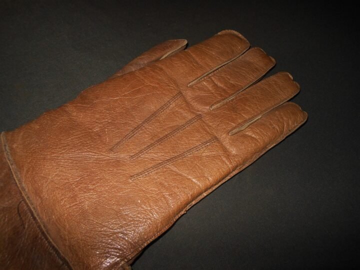 WW2 German Luftwaffe Fliegerhandschuhe – LEATHER PILOT GLOVES – GAUNTLET – NICE! — image 8