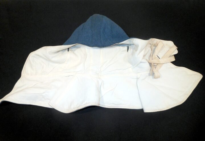 WW2 German Polizei Kopfhaube – BLUE-GREEN/ WHITE REVERSIBLE WINTER HOOD – NICE! — image 12