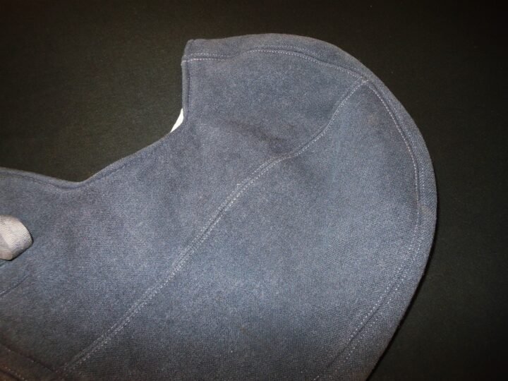 WW2 German Luftwaffe Kopfhaube – BLUE / WHITE REVERSIBLE WINTER HOOD – VERY NICE — image 10