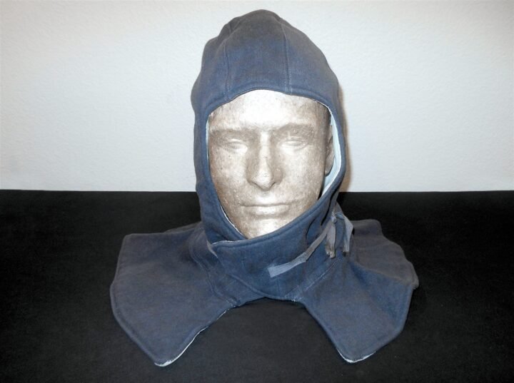 WW2 German Luftwaffe Kopfhaube – BLUE / WHITE REVERSIBLE WINTER HOOD – VERY NICE — image 2
