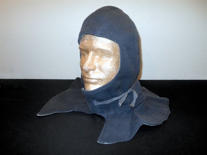 WW2 German Luftwaffe Kopfhaube – BLUE / WHITE REVERSIBLE WINTER HOOD – VERY NICE — image 3