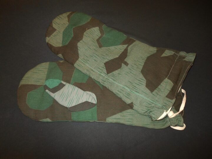 WW2 German Wehrmacht Handschuhe – SPLINTER CAMOUFLAGE REVERSIBLE MITTENS – NOS! — image 2