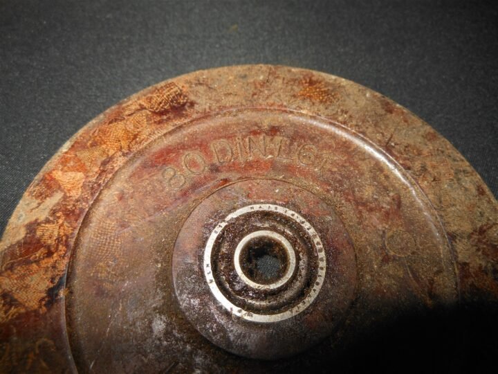 WW2 German Luftwaffe Seilrolle für Seitenflosse u. Sporn – PULLEY WHEEL – Fw190 — image 2