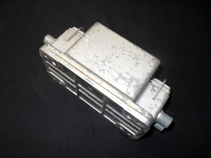 WW2 German Luftwaffe – BOSCH EM/S100/100/3 RADIO SUPPRESSION FILTER – Ju88 Me262 — image 3