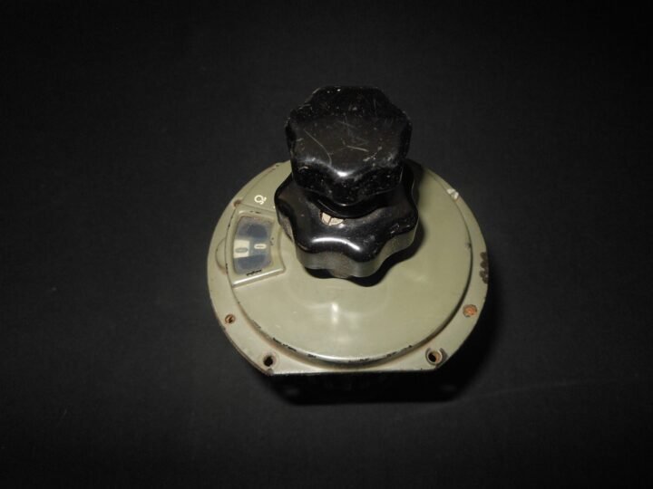 WW2 German Wehrmacht – TELEPHONE AMPLIFIER COMPONENT – VARIABLE SWITCH – NICE! — image 2